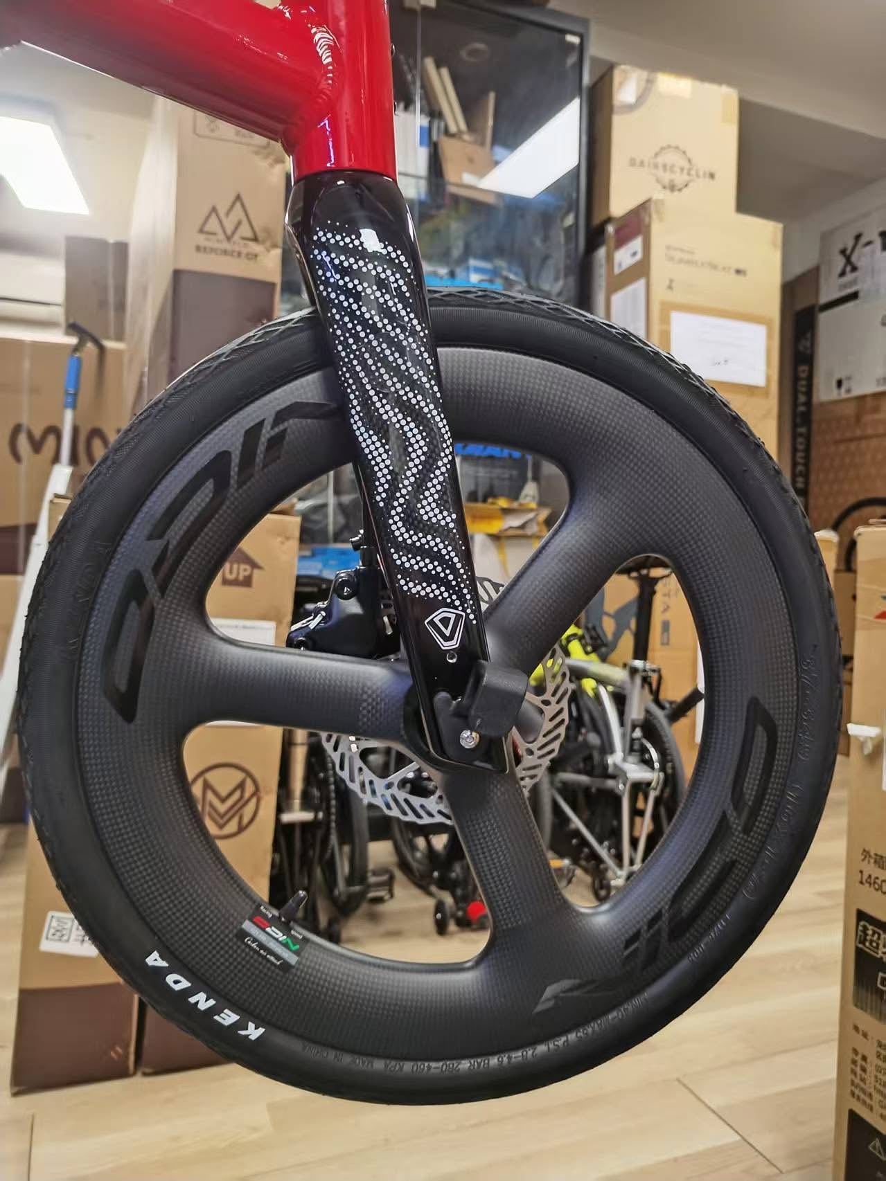 Odin Tri-spoke Carbon Wheelset for JAVA NEO