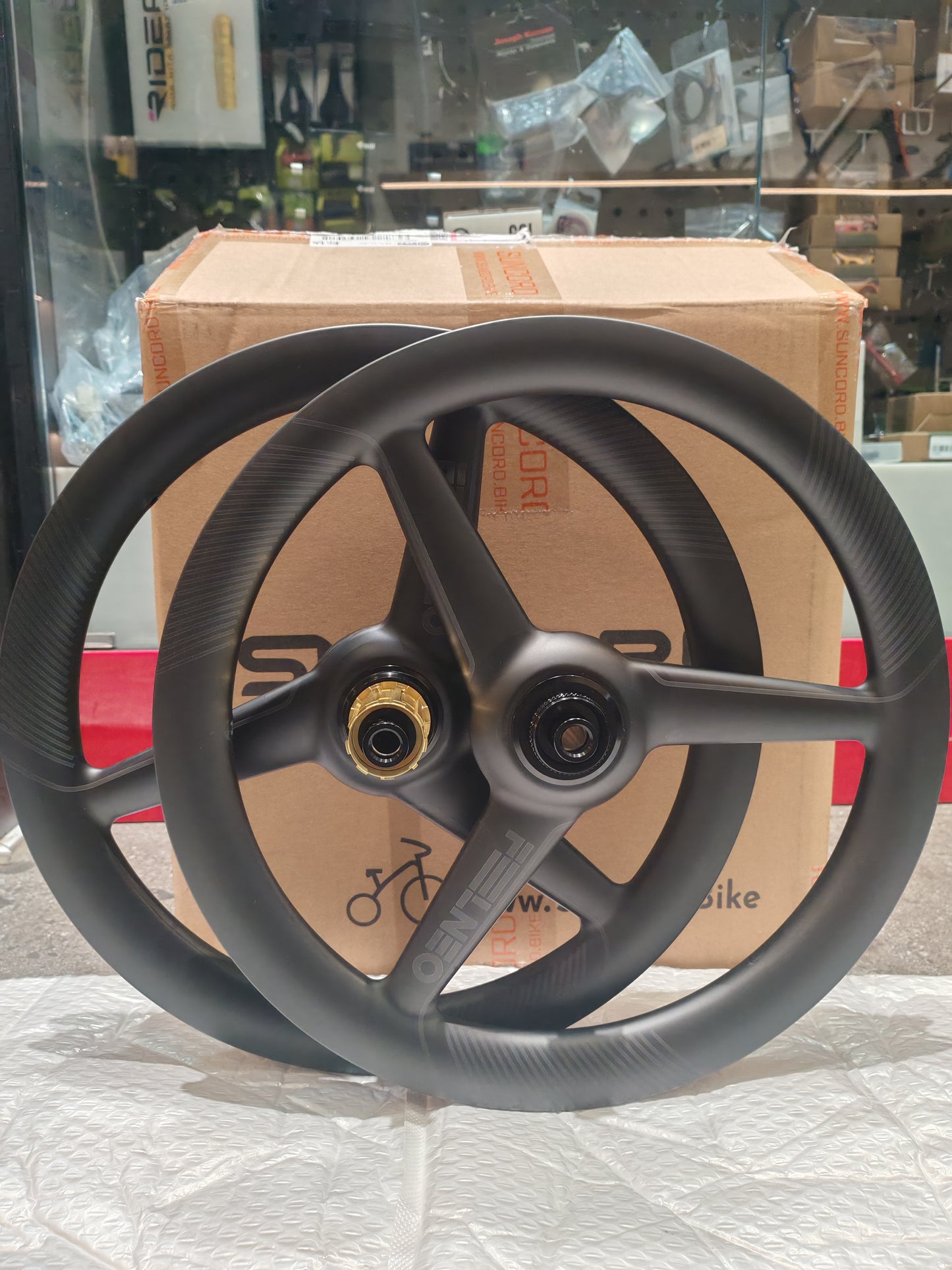 Suncord Carbon Wheel Three For Neo