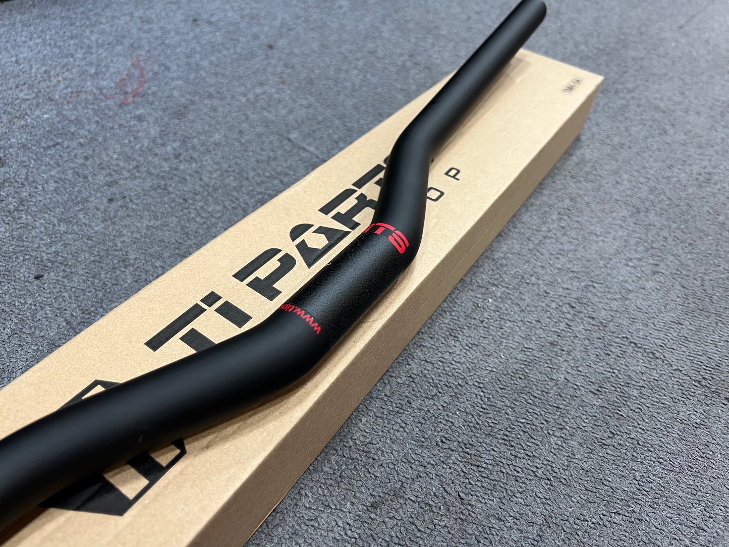 Ti Parts Carbon Riser Handlebar