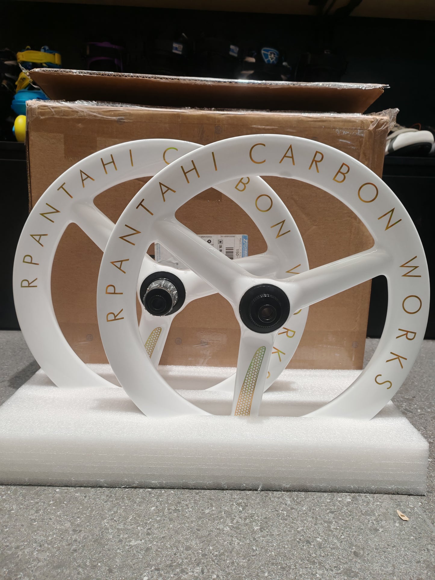 Rpantahi Carbon Wheel Three