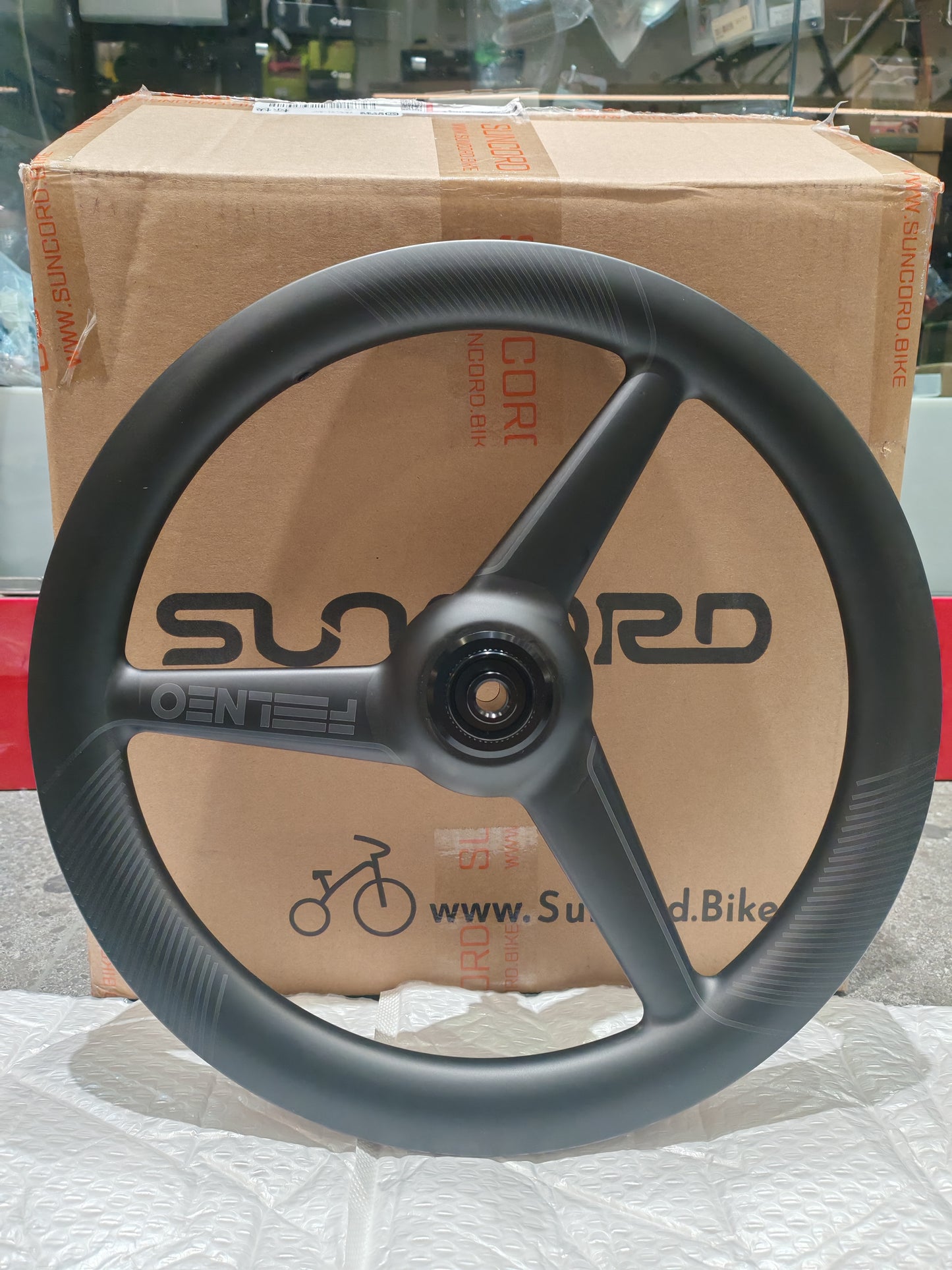 Suncord Carbon Wheel Three For Neo
